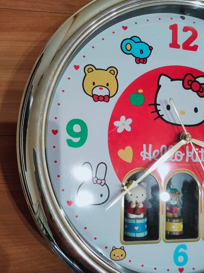 ハローキティ 壁掛け時計 からくり人形付き