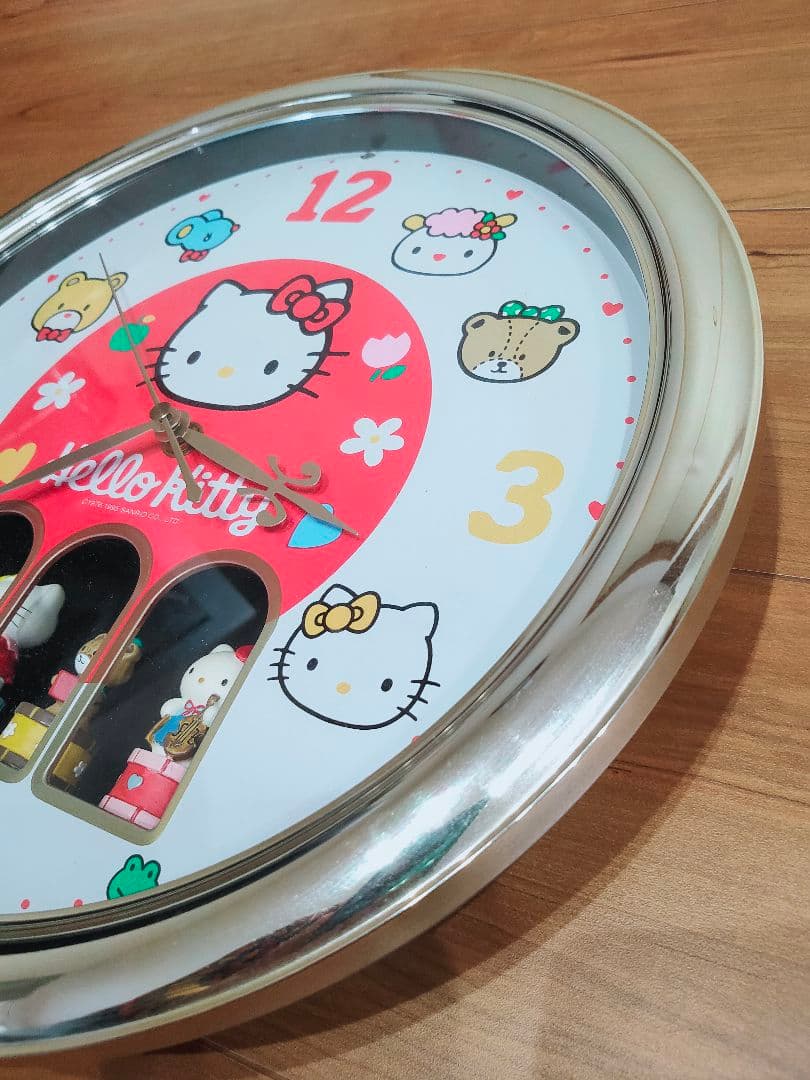 ハローキティ 壁掛け時計 からくり人形付き