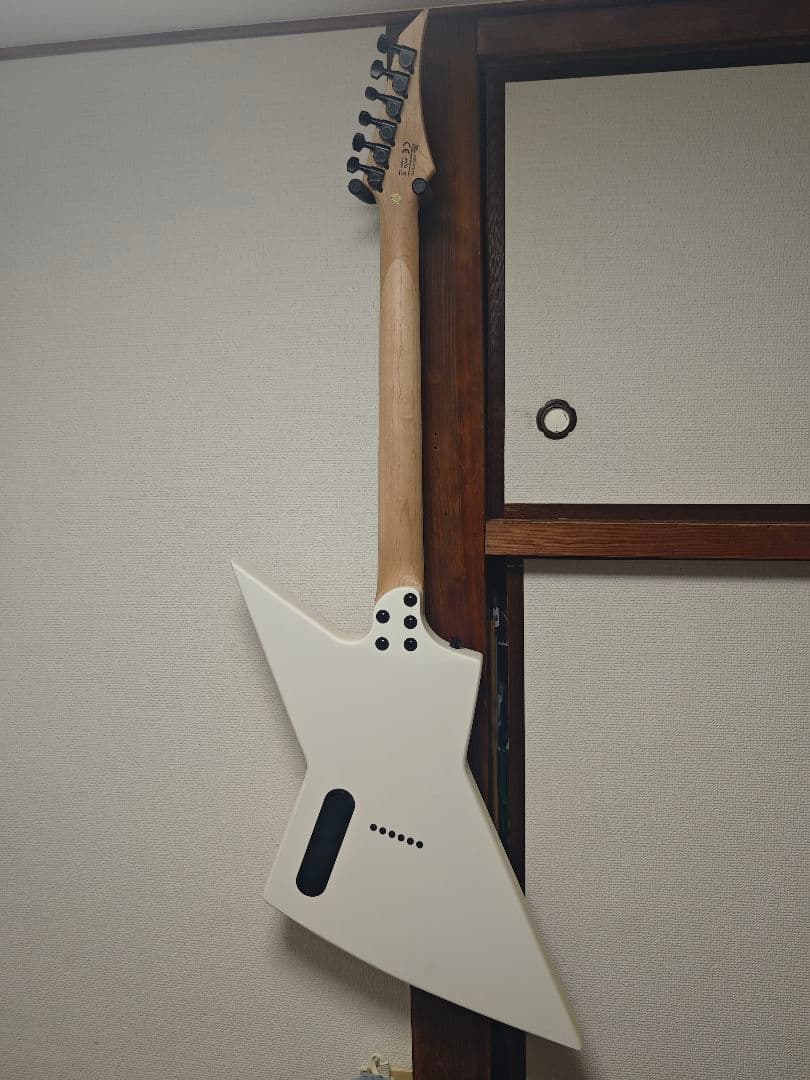 S by Solar EB4.6W 白 6弦エレキギター ギグバッグ付き