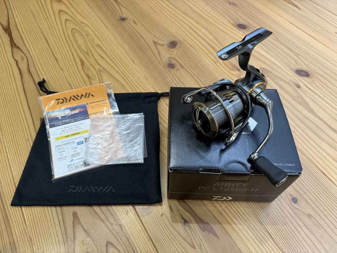 ダイワ 23エアリティ PC LT2500-H 極美品