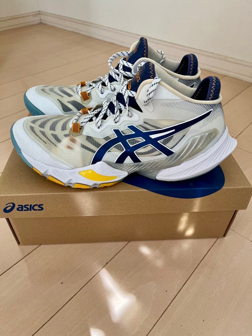 アシックス　バレーボールシューズ　メタライズ　希少　8/31まで
