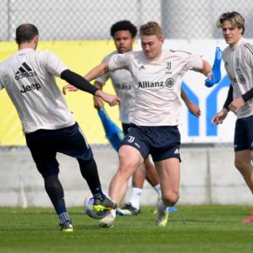 【匿名配送】【入手困難】ユベントス　プラシャツ　ユーベ　アディダス　ピンク