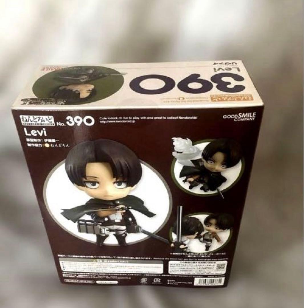 エルヴィンBRAVE-ACTフィギュア +期間限定オマケねんどろリヴァイ付き