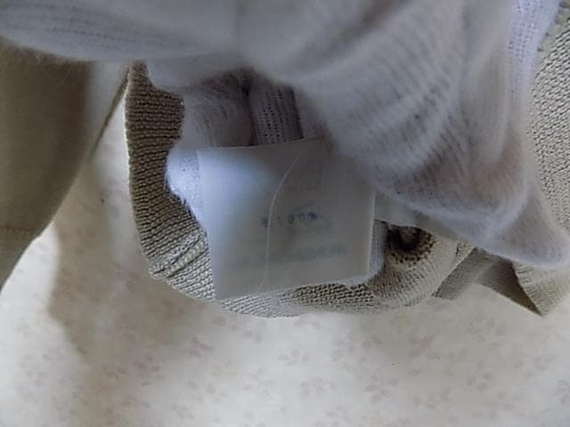 81503 グランドスラム　Vネックセーター　ベージュ　Ｓ