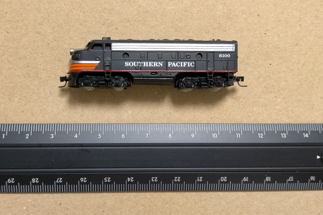 Micro-Train F7 engine Zゲージ 鉄道模型