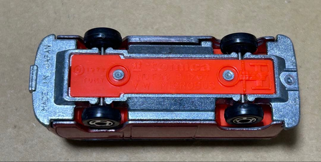 トミカ フォルクスワーゲン マイクロバス