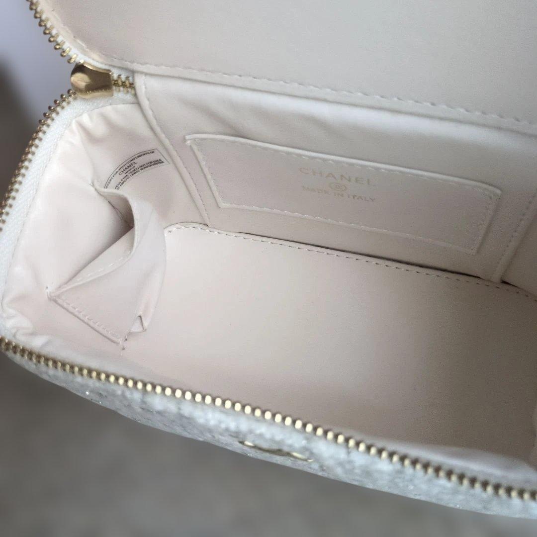 CHANEL　シャネル　ノベルティ　ツィードバック　ホワイト　白