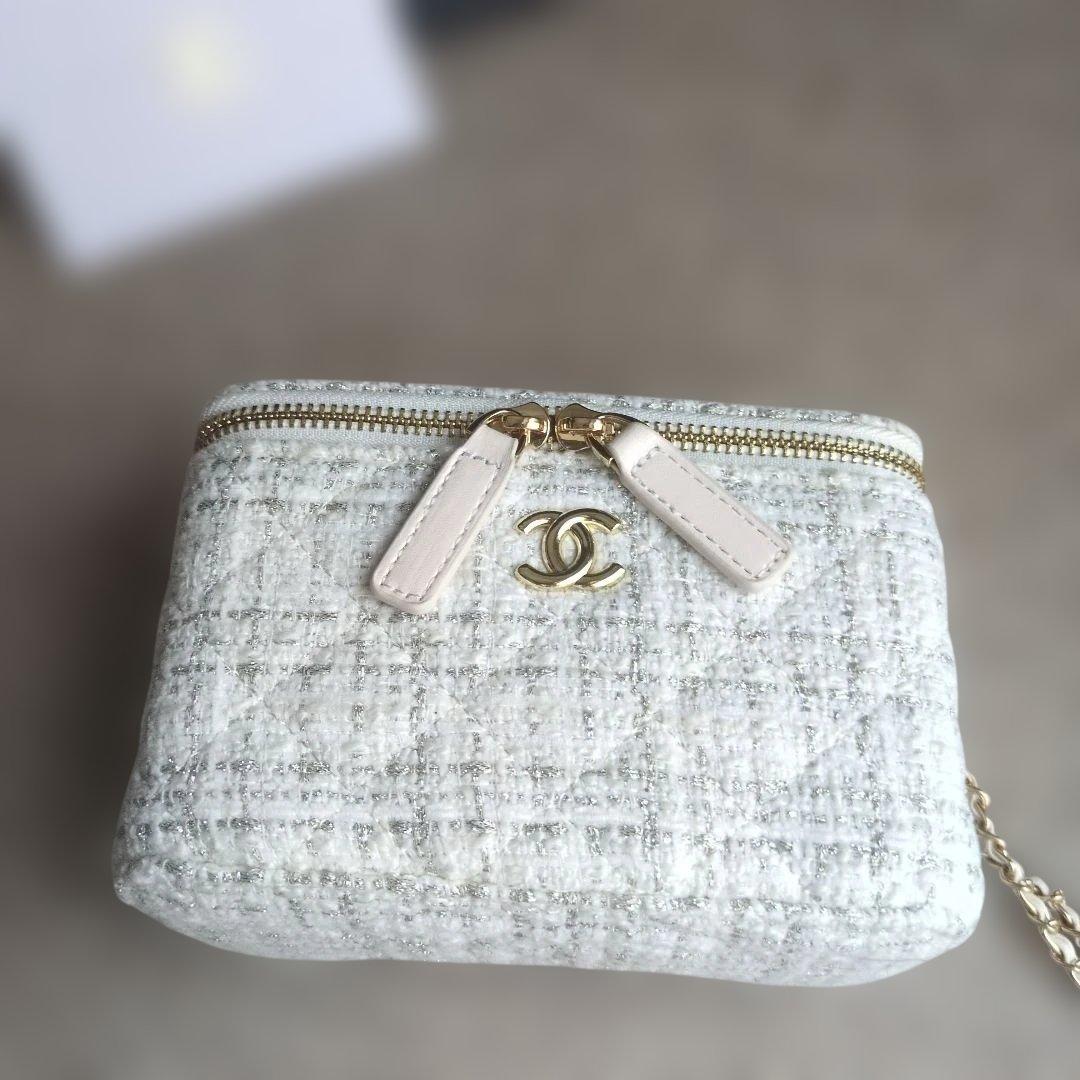 CHANEL　シャネル　ノベルティ　ツィードバック　ホワイト　白
