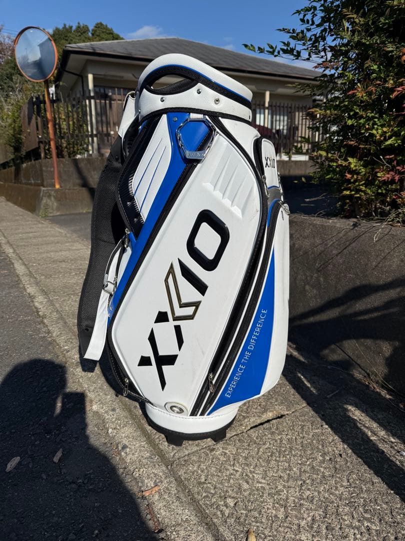 XXIOキャディバッグ2024レプリカモデルフードカバー付き
