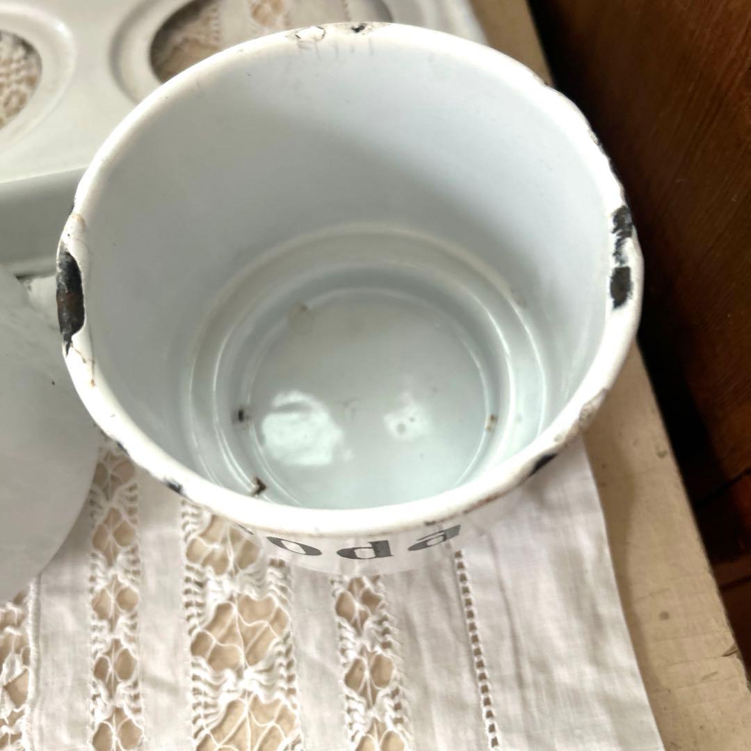 ドイツアンティーク　サボンラック