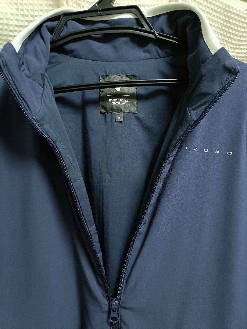 新品未使用 ミズノ ブレスサーモ中綿ブルゾン Mサイズ