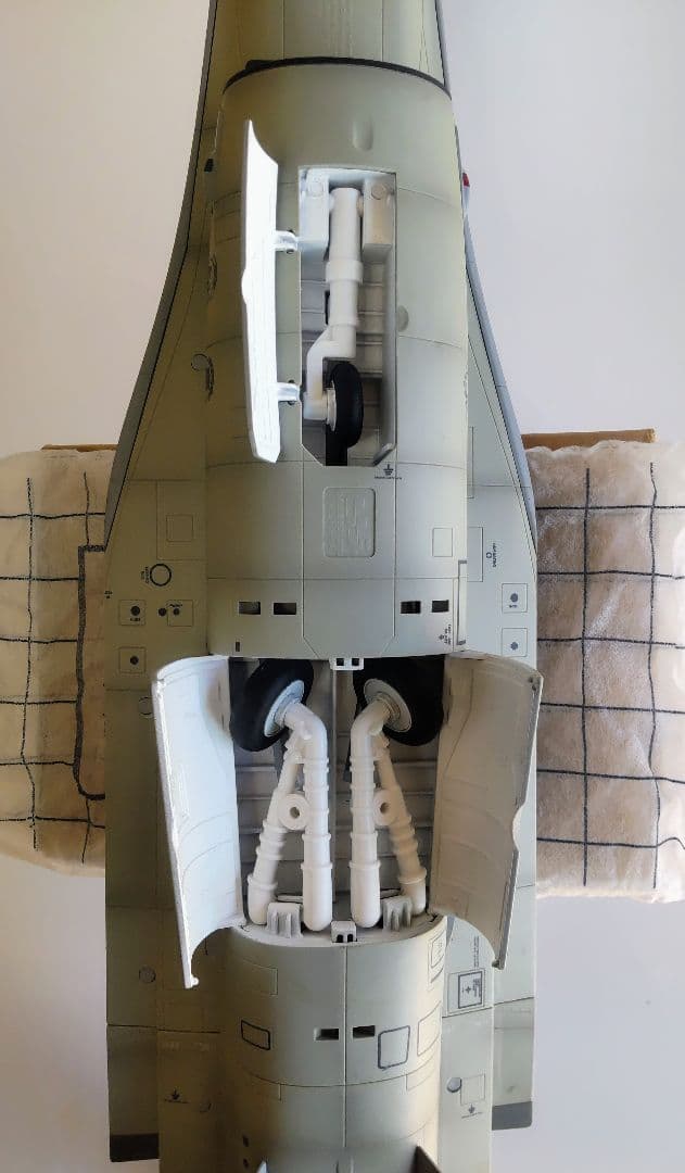 【Kanompang 1/18　F16 ウルフパック