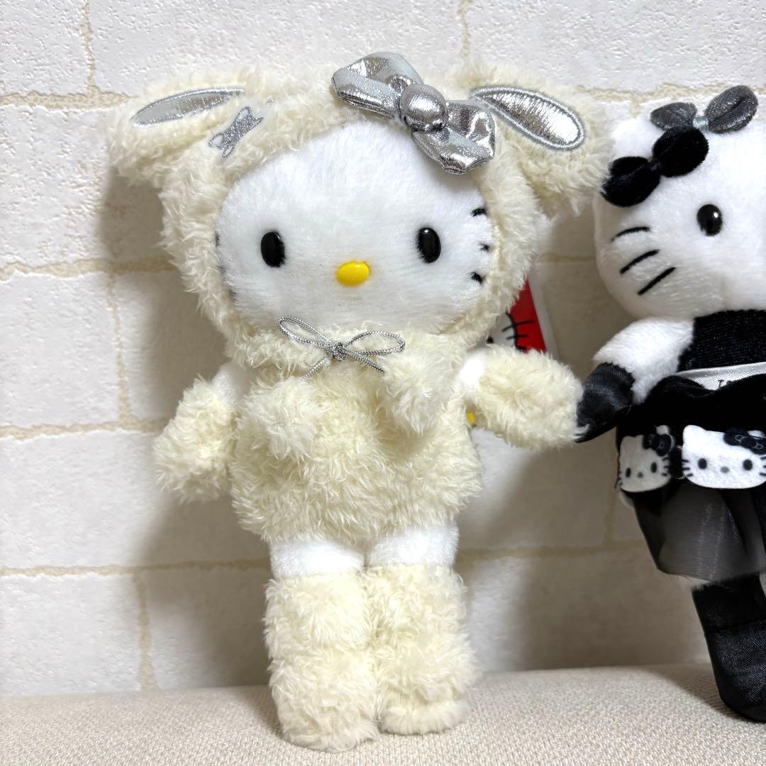京都限定❗️ ハローキティー展　白うさぎ　モノトーンドレス　キーホルダー