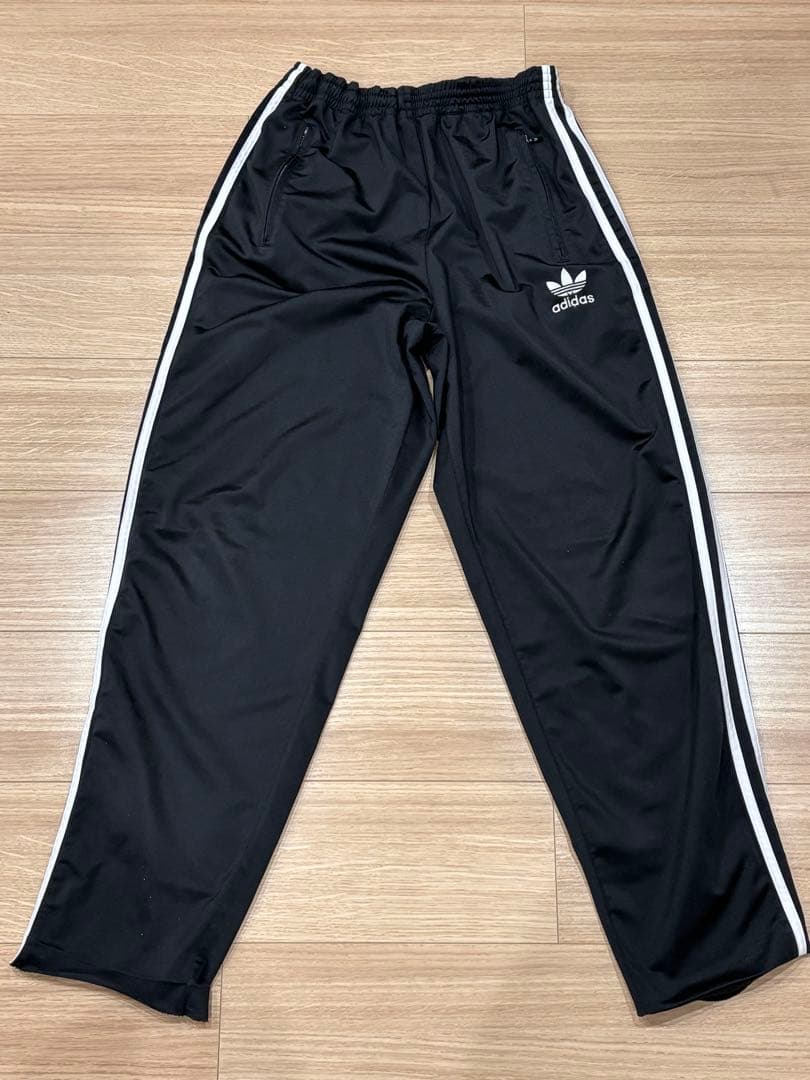 アディダス　ジャージ上下セット