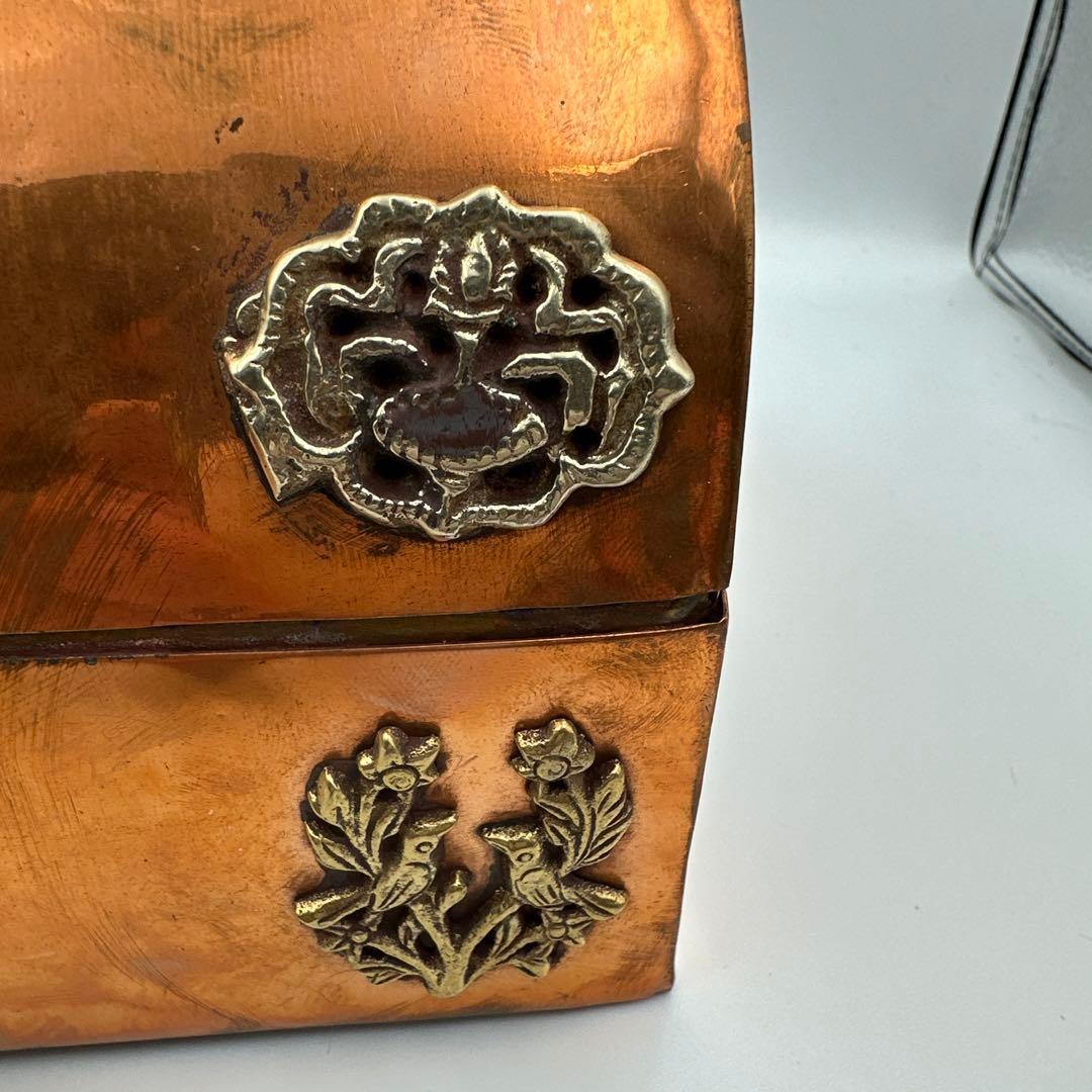 銅製アンティークージュエリーボックス金属装飾付き