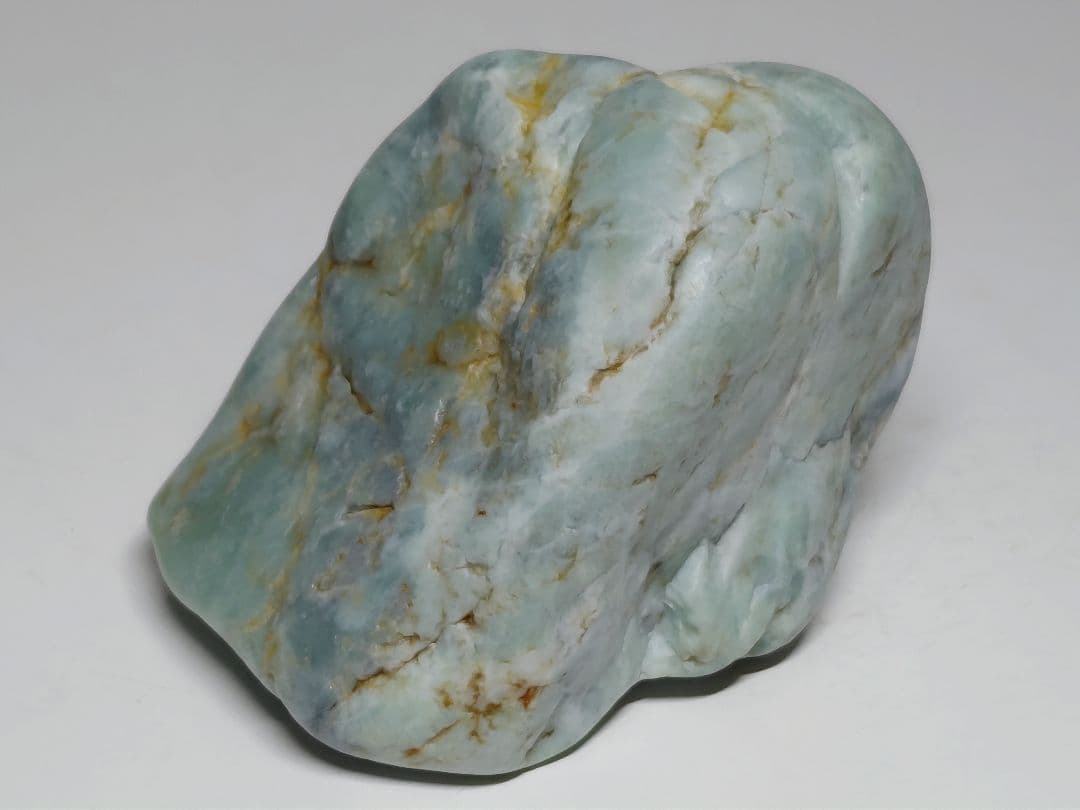 灰緑 319g 翡翠 ヒスイ 原石 鑑賞石 自然石 誕生石 鉱物 鉱石 水石