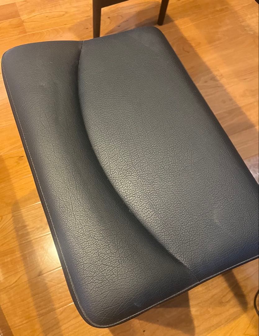 S*i様 【sabi】 キヨラ椅子ローランド×カリモク 座面ブラック