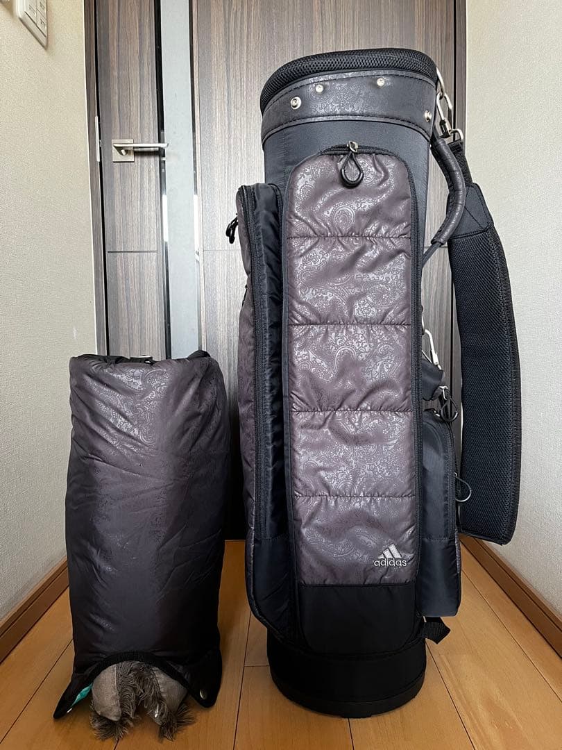 美品アディダス　COREカートキャディバッグ8 QR743 ペイズリー柄　9型