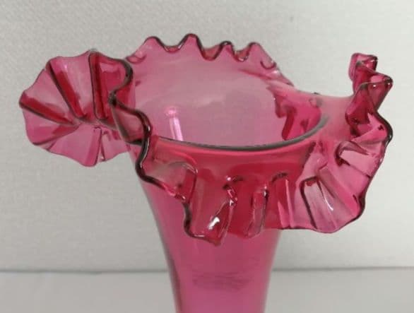 銅赤ガラス　花瓶