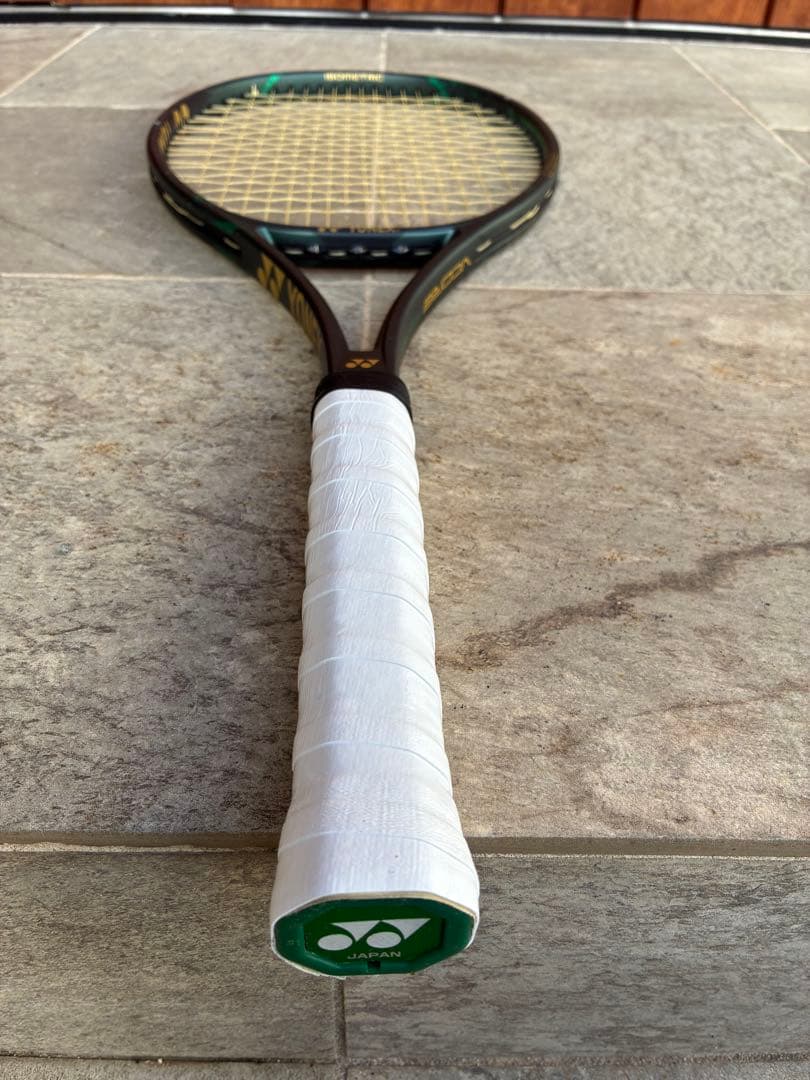 YONEX VCORE PRO 100 硬式テニスラケット G1 マットグリーン