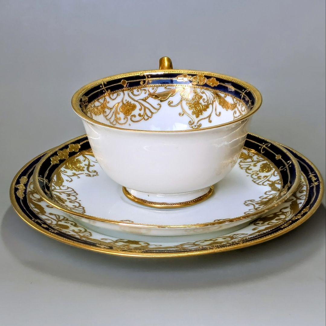 オールドノリタケ銘品　金盛上藍帯連鎖装飾紋　カップ＆ソーサー＆プレート　トリオ