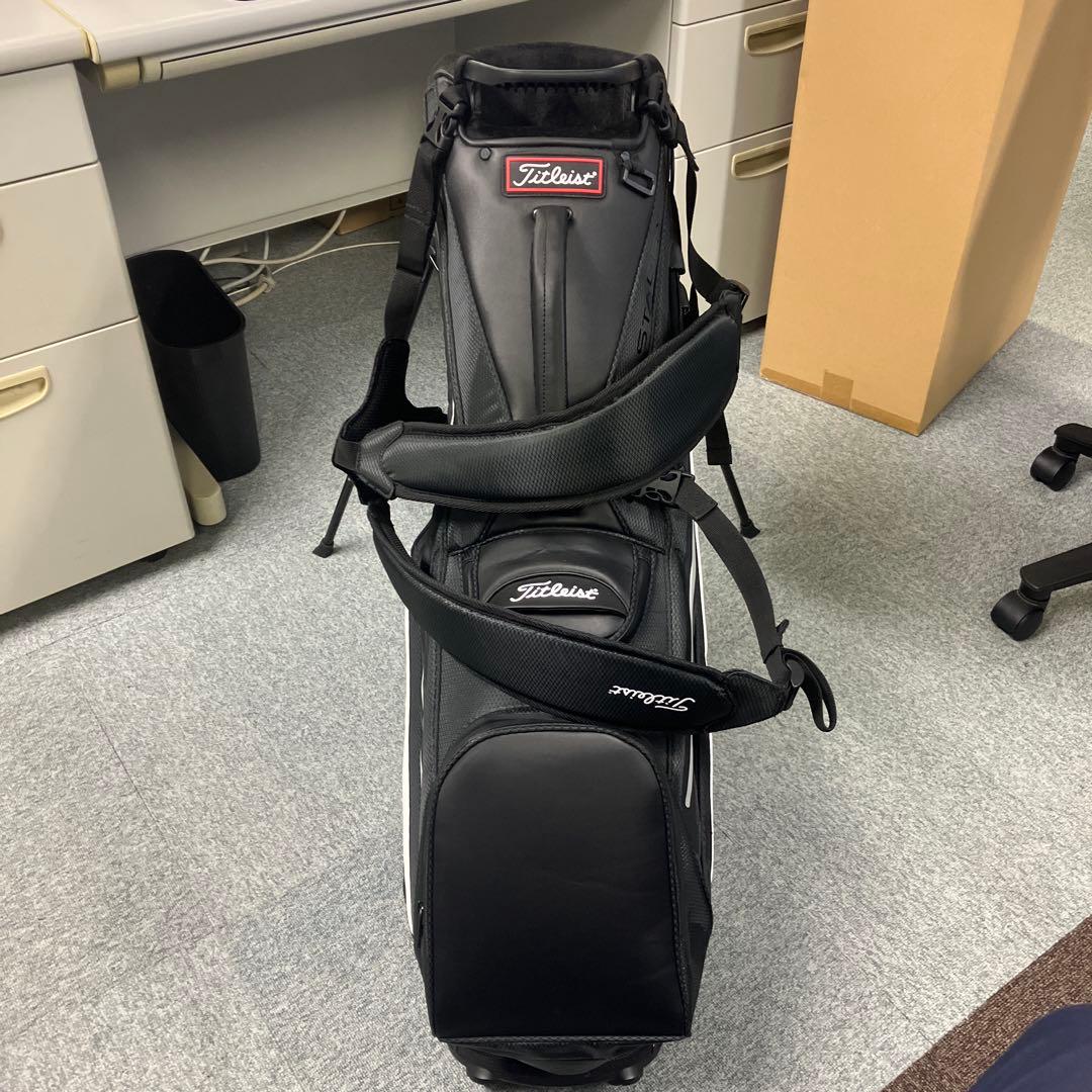 Titleist 軽量キャディバッグ ブラック/ホワイト