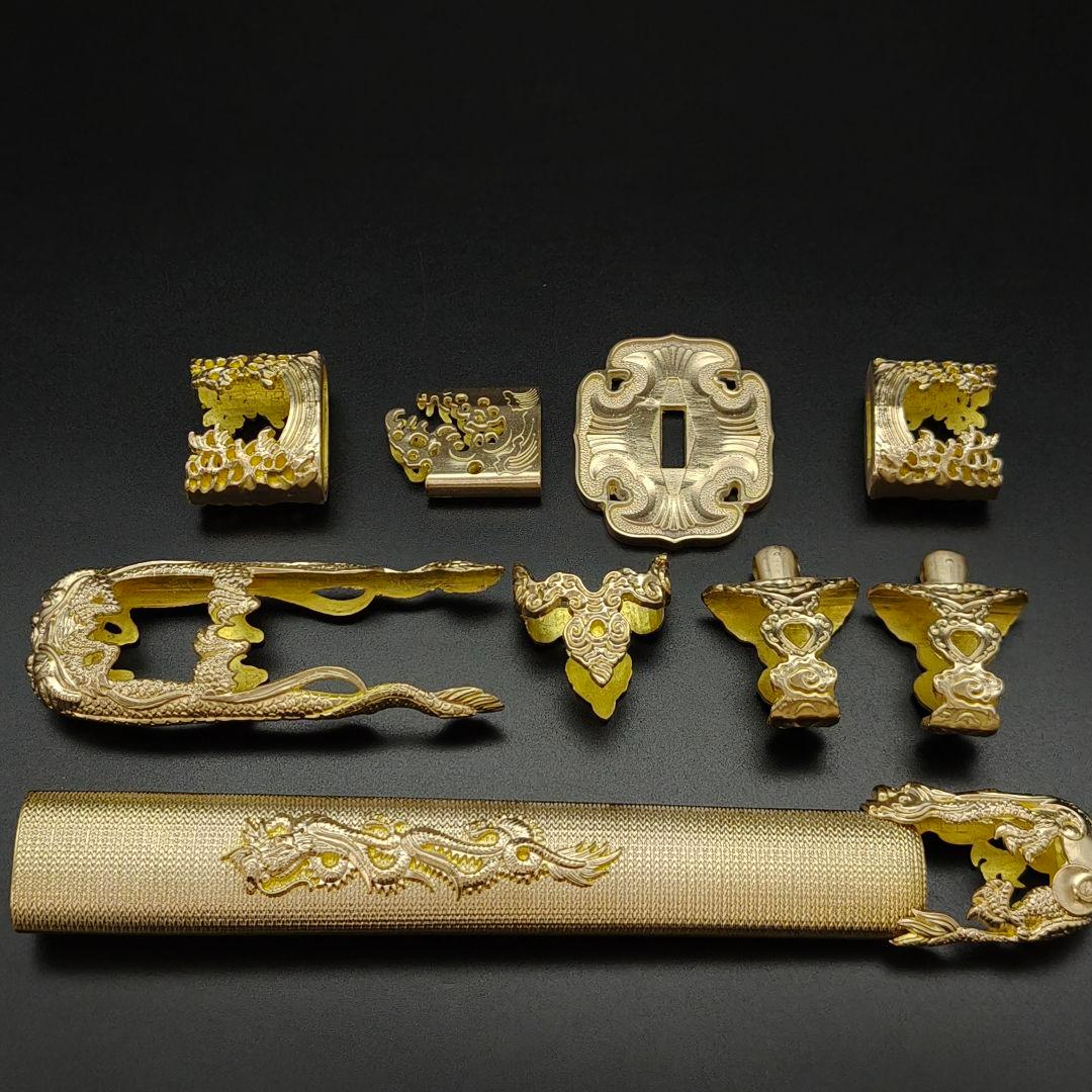 唐様大刀　水龍剣　刀鍔　目貫　縁頭　切羽　鐺　柄鞘一式金具　銅製　レア金具