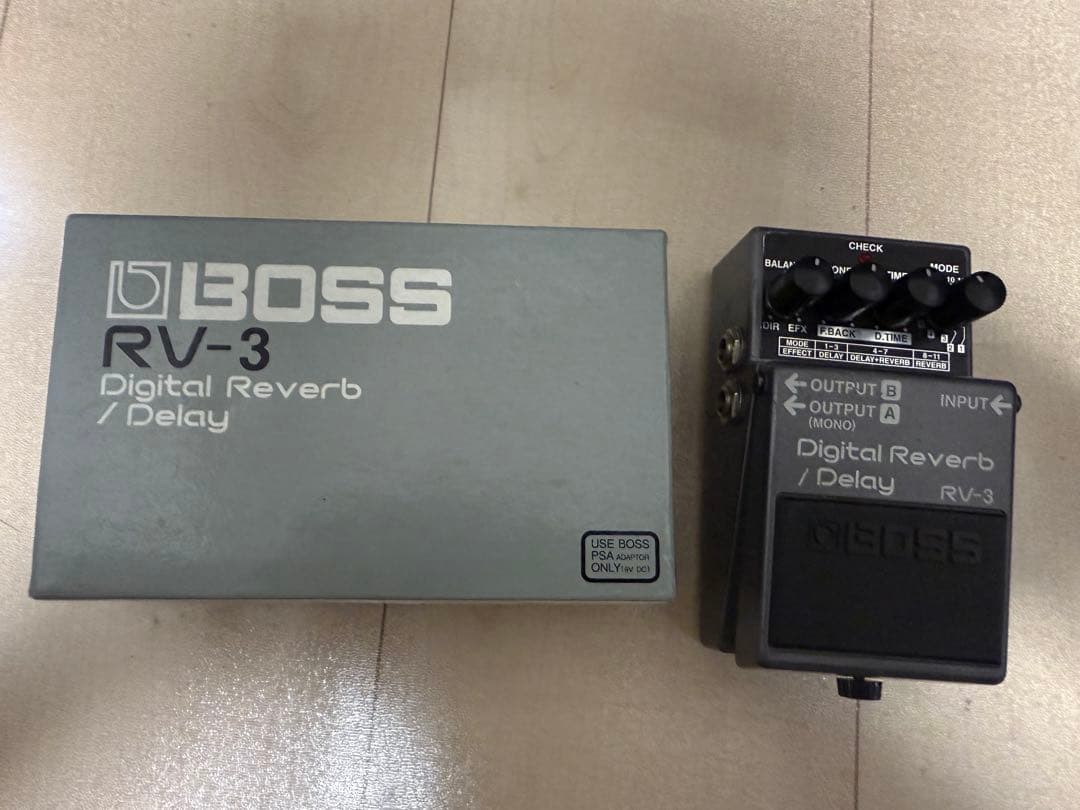 ギター BOSS RV-3 Digital Reverb / Delay