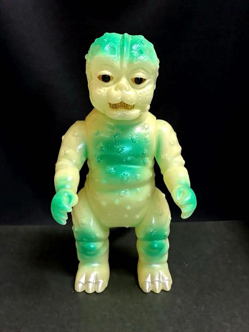 ■ブルマァク ミニラ 蓄光 ソフビ