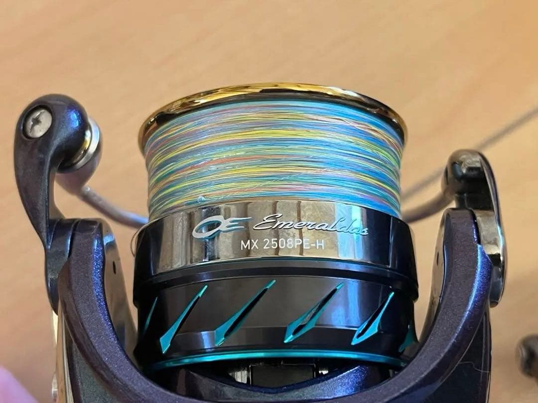 DAIWA エメラルダス　MX 2500P-H スピニングリール