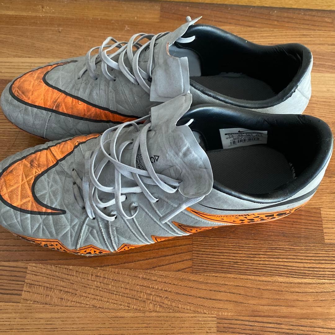 NIKEハイパーヴェノムファントムF G