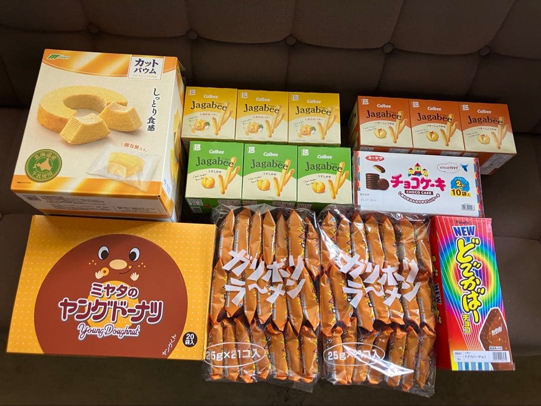 即席麺とスナック菓子のセット