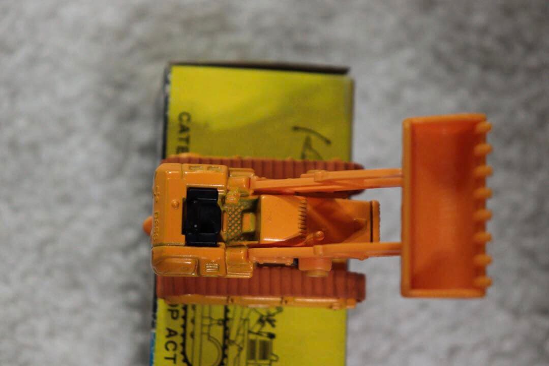 日本製　トミカ　ドーザショベル　D65S 黒箱　NO.106