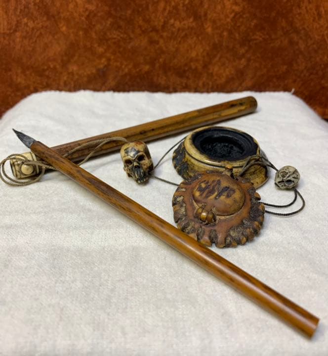 矢立 古物昔の携帯用筆記具 内部に古い墨の残り有竹製アンティーク骨董 の硯墨入れ