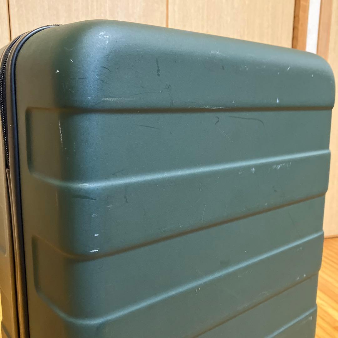 バーを自由に調節できる　ハードキャリーケース（３６Ｌ）　色:カーキ