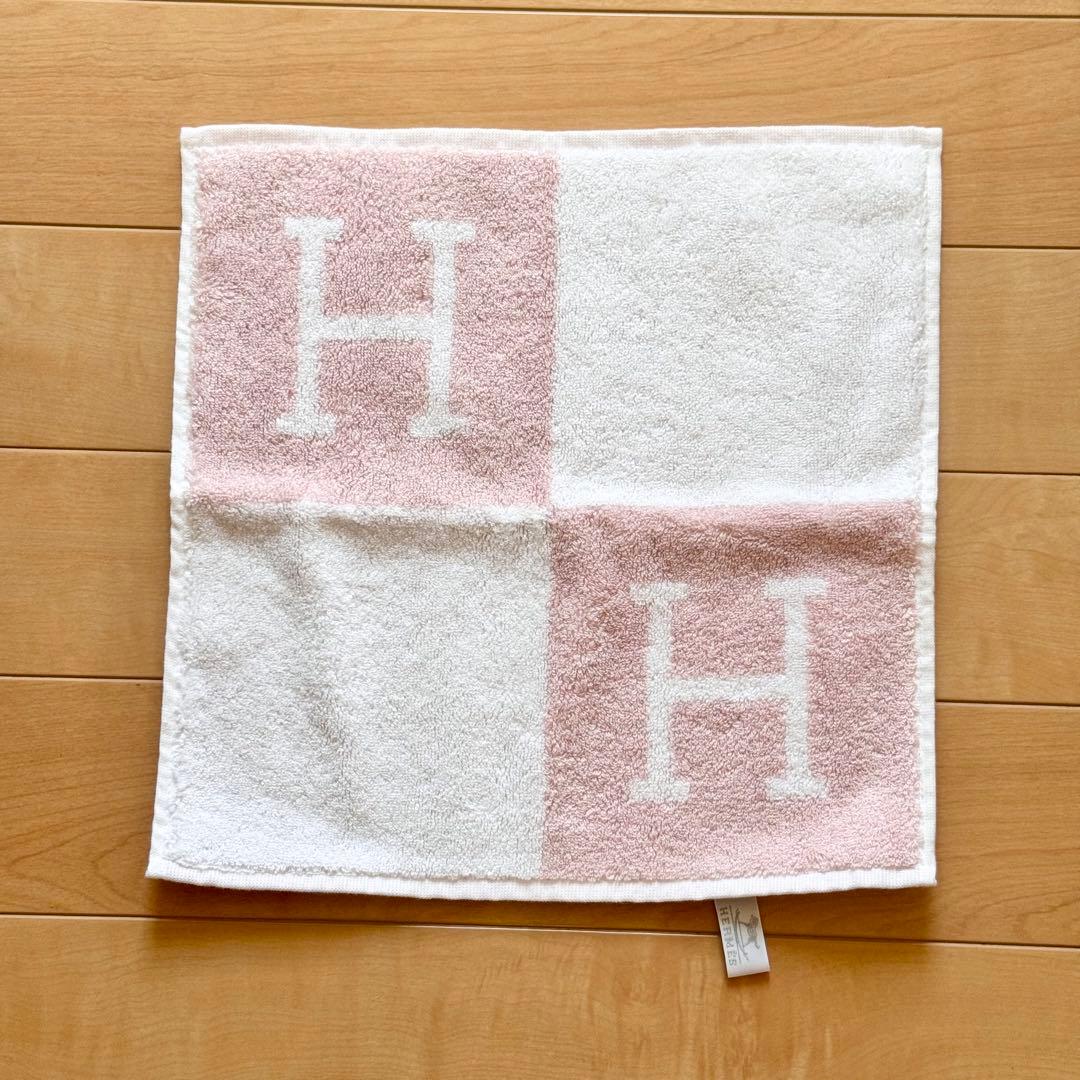 【新品未使用】HERMES Hロゴ タオルハンカチ ピンク/ホワイト