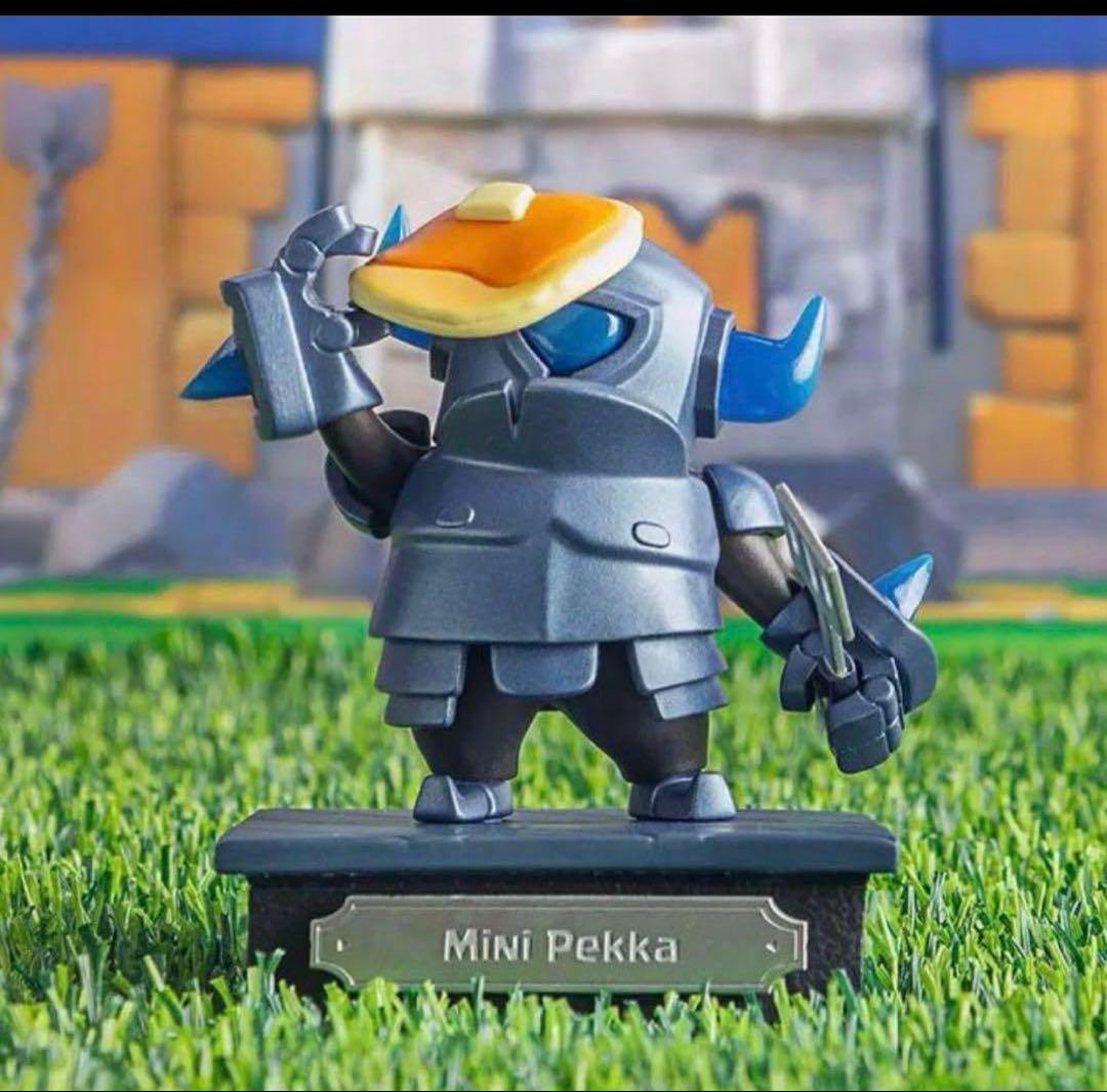 Mini Pekka フィギュア　クラロワ　Clash e
