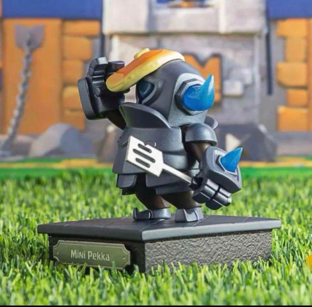 Mini Pekka フィギュア　クラロワ　Clash e