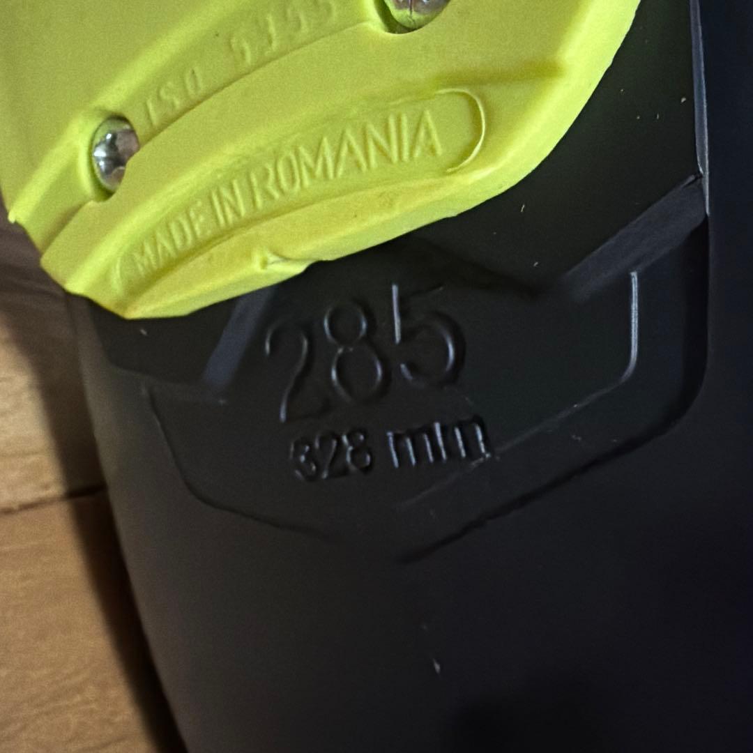 【ほぼ未使用】Rossignol ロシニョールEvo70 28.5cm①