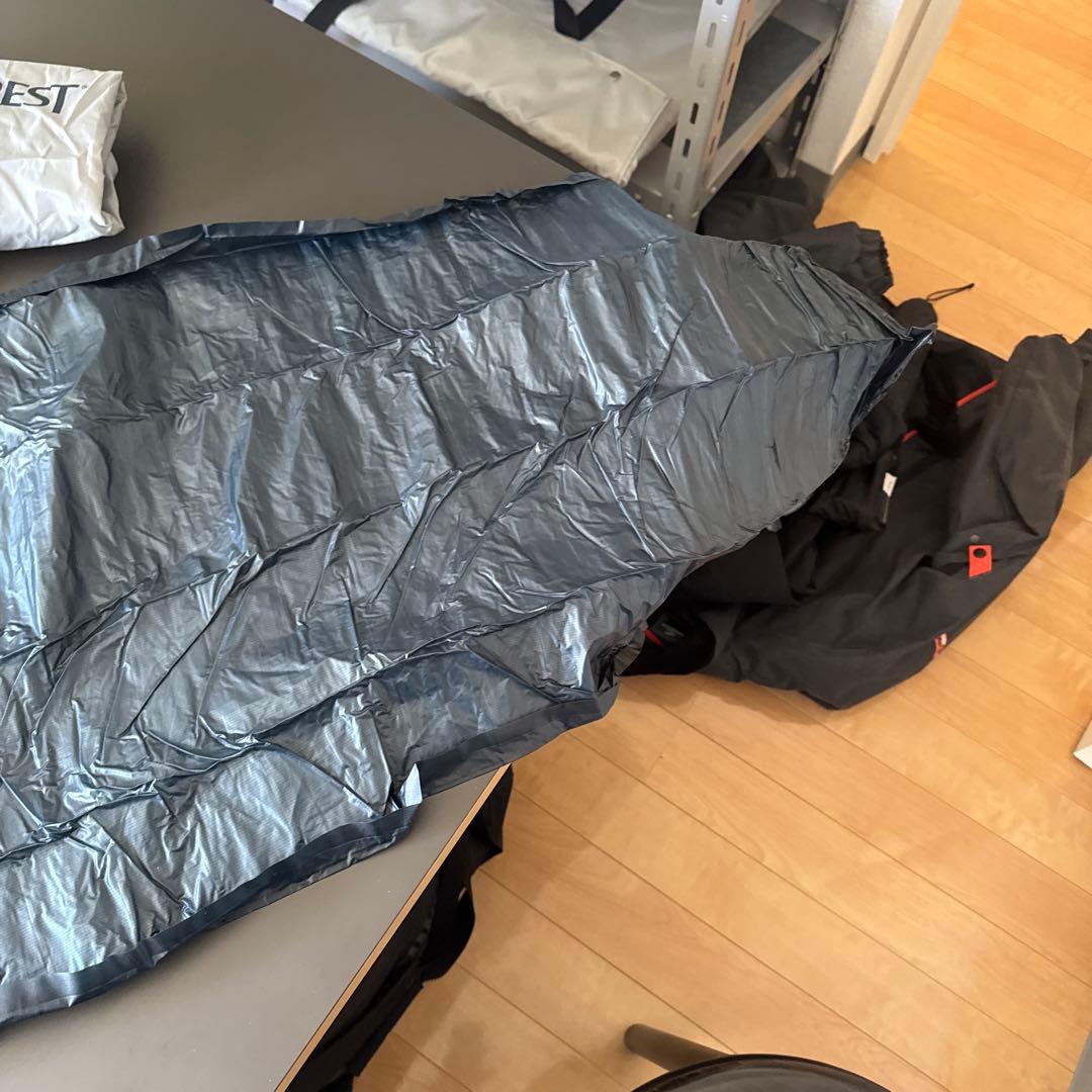 サーマレスト　NEOAIR UBERLITE レギュラーサイズ　ポンプサック付き