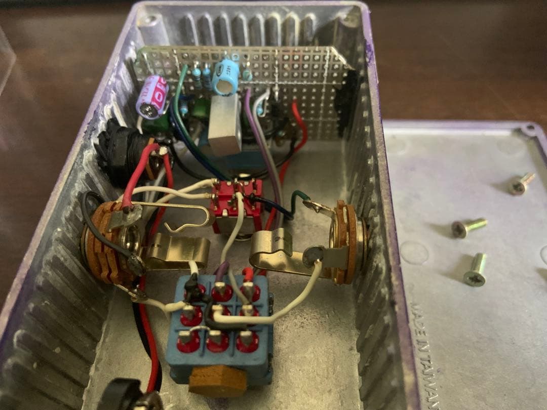 H.B.E. Germania ギターエフェクター　ブースター