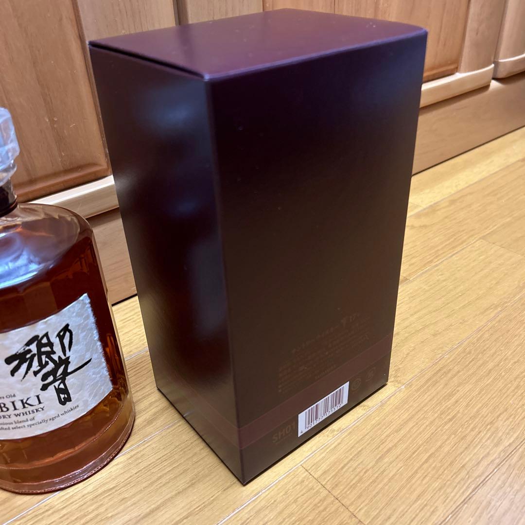 サントリー 響 hibiki 17年 700ml（化粧箱、ブックレット付き）