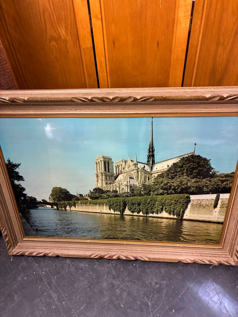 ノートルダム大聖堂の風景画　写真