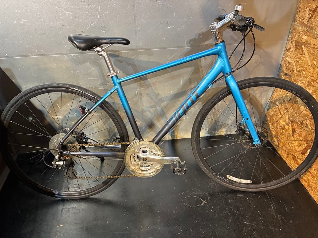 J10 中古クロスバイク GIANT エスケープR DISC Sサイズ
