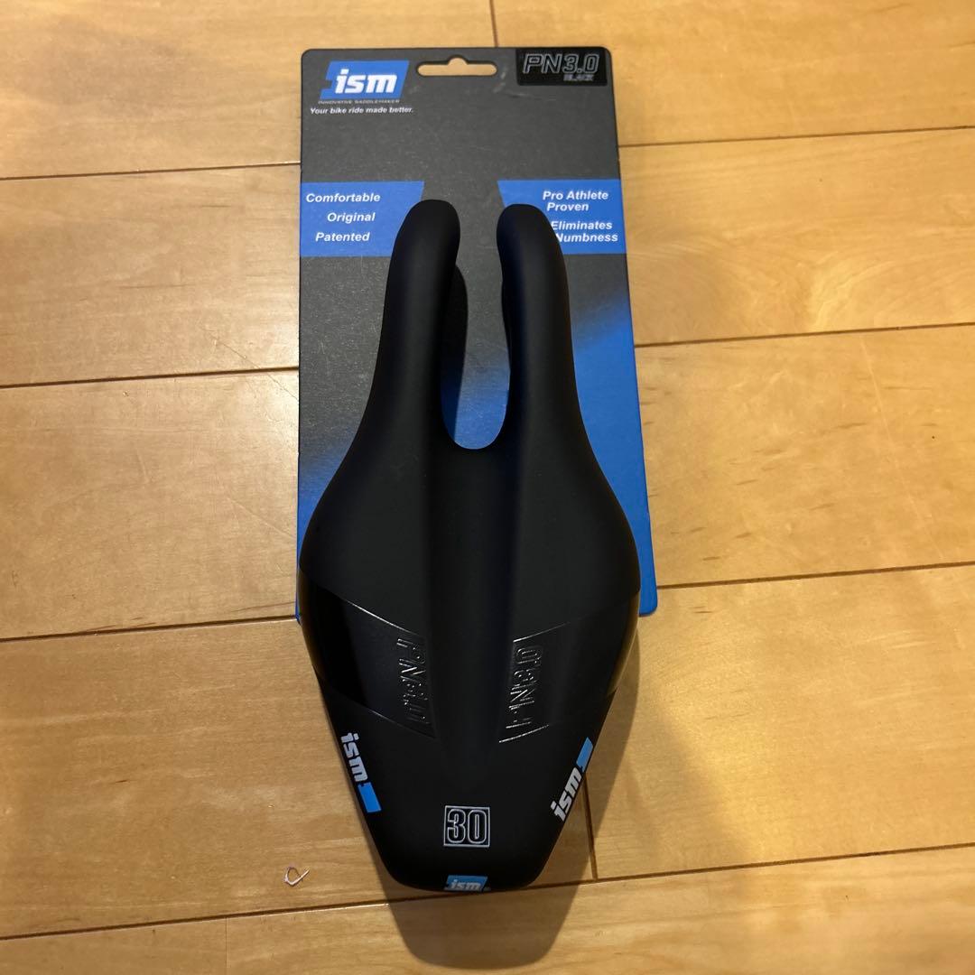 ism PN 3.0 サドル ブラック