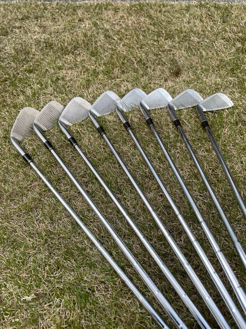 阪神タイガースアイアン9本セット3I〜 9I,PW,SWスチール製　超希少