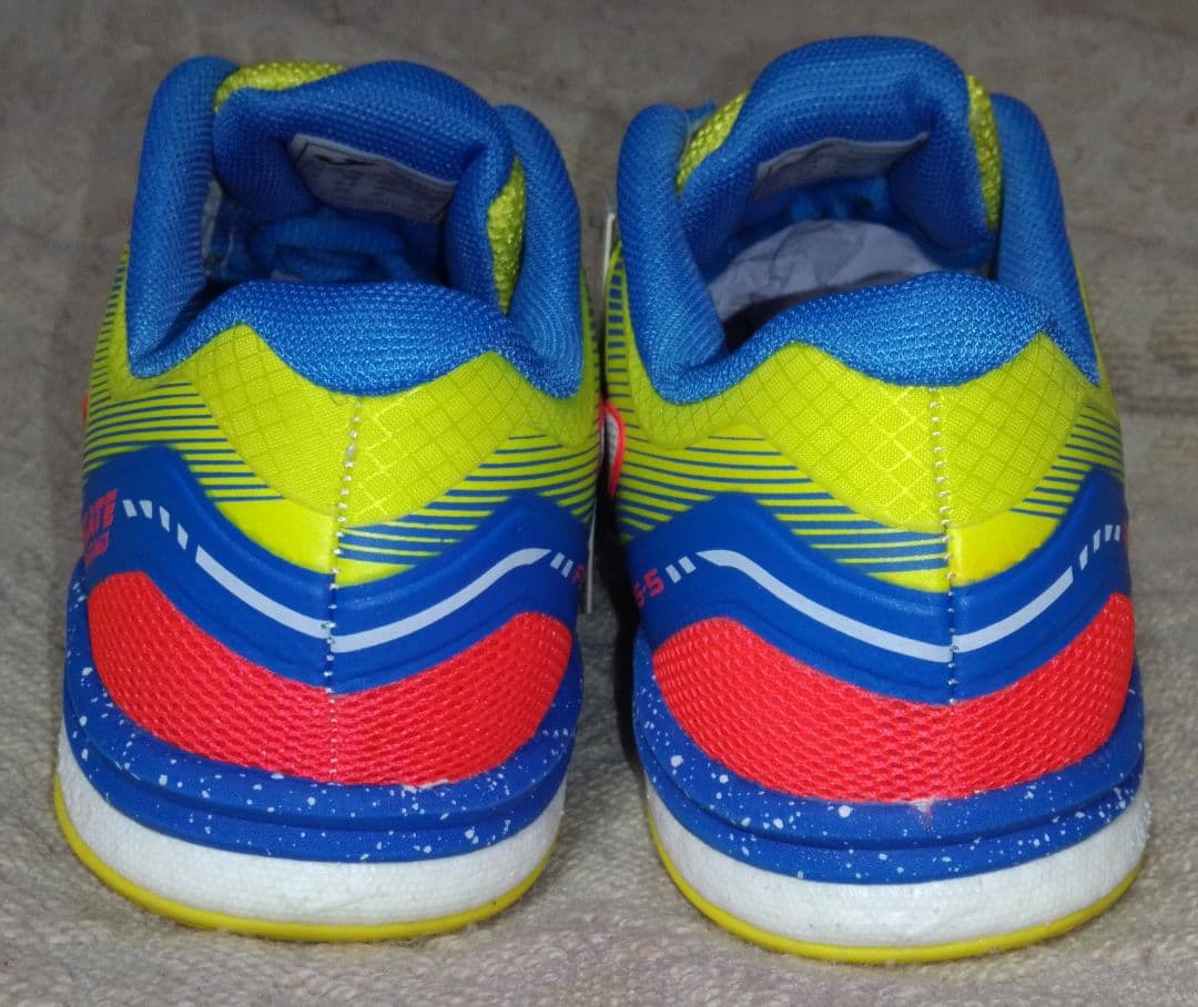 【匿名配送】【入手困難】JOMA　レガテ　リバウンド　シューズ　黄 青　25