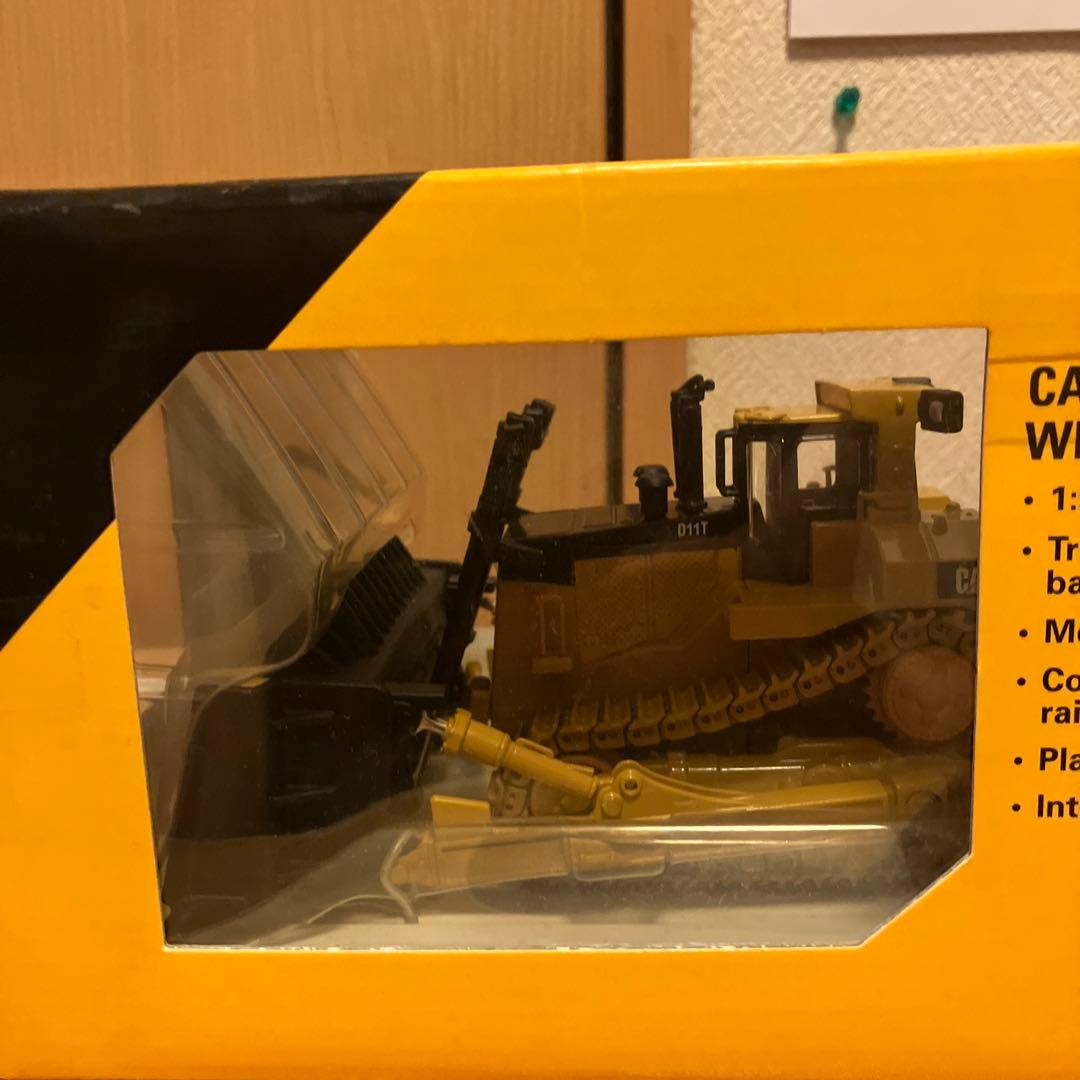 CAT D11T トラック型ブル　1:50