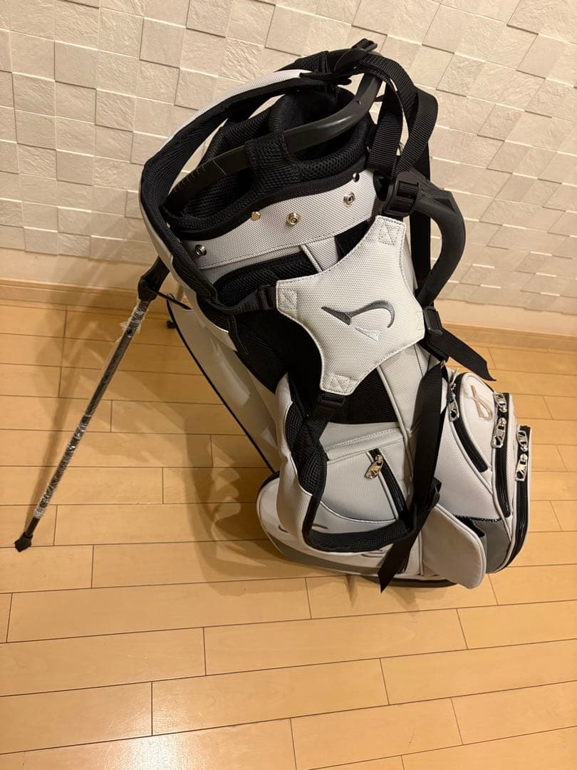 ジューシーゴルフキャリーバック新年限定価格！ 未使用JUCIE スタンドバッグ