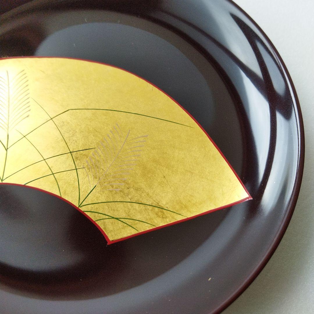 【未使用】漆　溜色　漆塗り　菓子皿　銘々皿　金箔　花柄　柄違い　５客　茶器